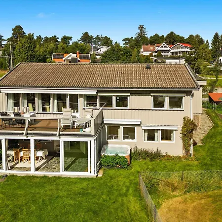 Semesterbostad Isebakke Ved Fjorden - 6 Bedroom House By The Fjord