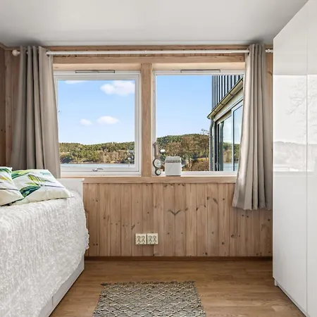 Isebakke Ved Fjorden - 6 Bedroom House By The Fjord Semesterbostad